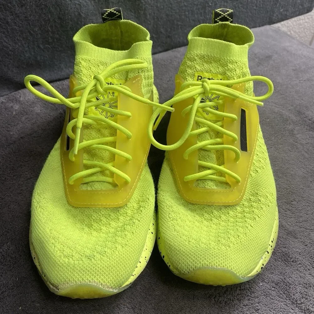 Reebok Zoku Runner Ultraknit Neon Volt Green Slip On Mens 7.5 Athletic Sneakers